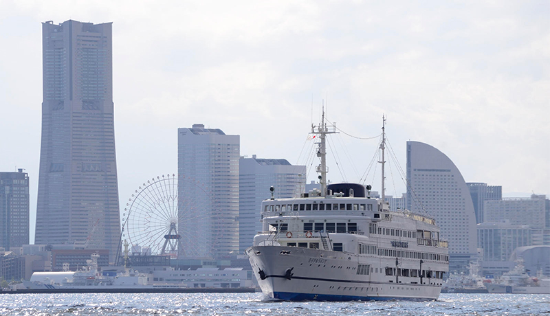 横浜港ロイヤルウイング&ヨコハマ グランド インターコンチネンタル ホテル