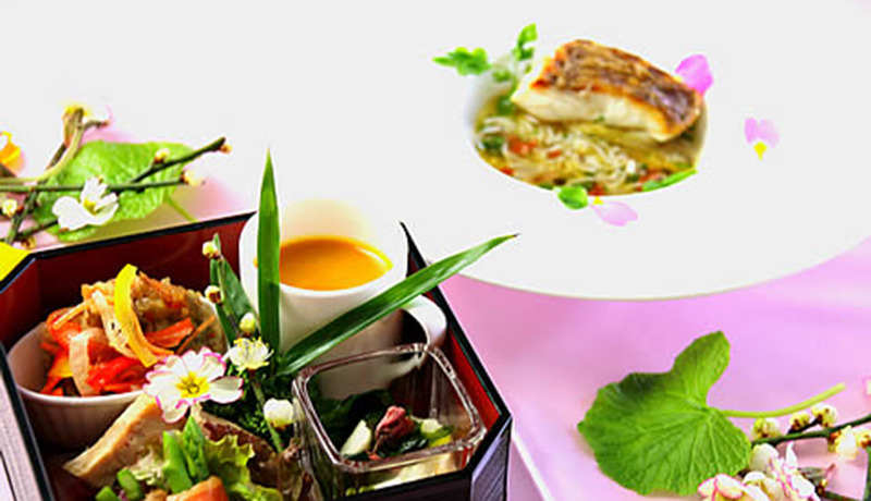 神戸港コンチェルトトワイライトクルーズ お箸で食べられる欧風会席